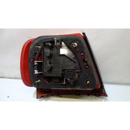 LAMPA PRAWA TYLNA AUDI A4 B5 1.9TDI 
