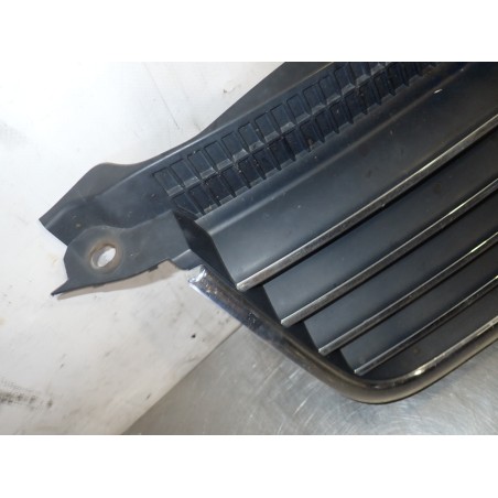 GRILL ATRAPA VOLKSWAGEN PASSAT B5 FL 1.9 3B0853651L