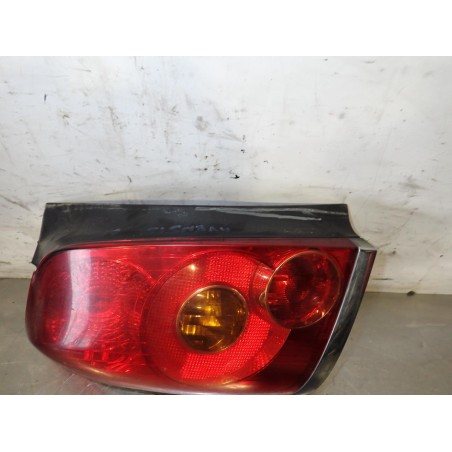 LAMPA LEWA TYLNA TOYOTA AVENSIS T25 2.0D4D 