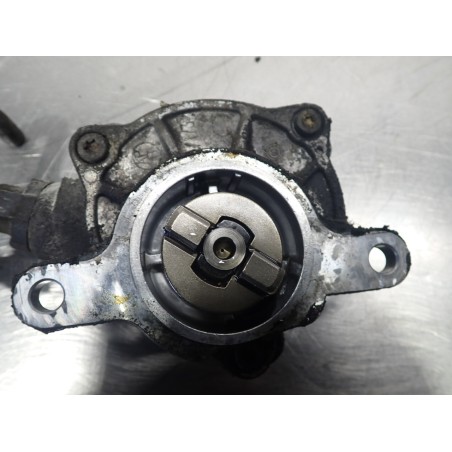 VACUM POMPA OPEL VIVARO A 2.5 8200102535