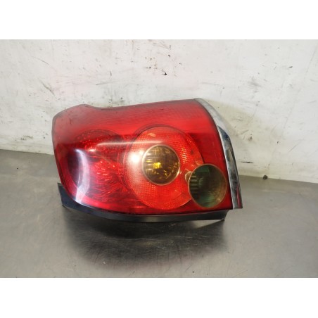 LAMPA PRAWA TYLNA TOYOTA AVENSIS T25 2.0D4D 