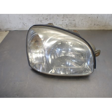 LAMPA PRAWA PRZEDNIA HYUNDAI SANTA FE I 2.0 