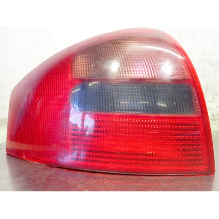 LAMPA LEWA TYLNA AUDI A6 C5 2.5 