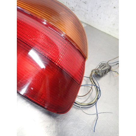 LAMPA PRAWA TYLNA BMW 528 2.8 