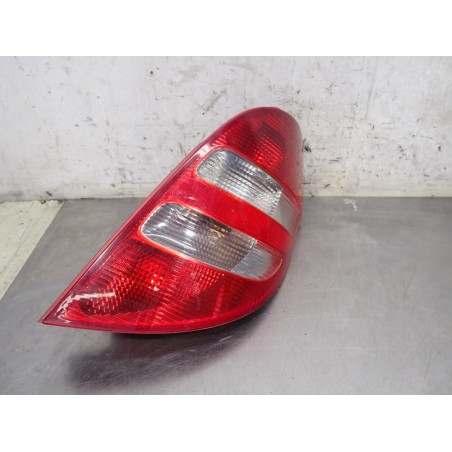 LAMPA PRAWA TYLNA MERCEDES-BENZ W169 A150 1.5 