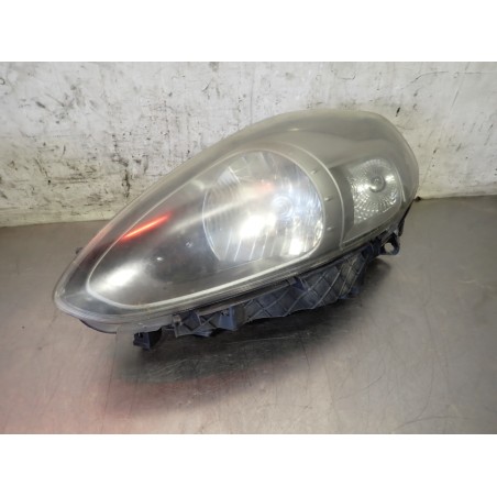 LAMPA LEWA PRZEDNIA FIAT PUNTO 2012 1.3 M-JET 