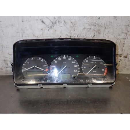 LICZNIK VOLKSWAGEN PASSAT B4  3A0919033R