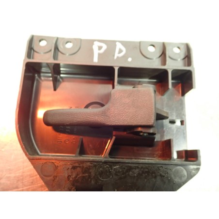 KLAMKA PRAWA PRZEDNIA WEWNĘTRZNA AUDI 80 B2 811837710
