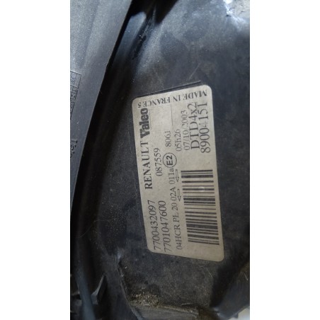 LAMPA PRAWA PRZEDNIA RENAULT SCENIC 1,9 DCI  