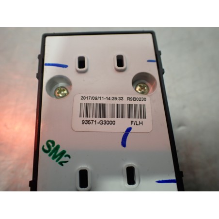 PANEL STEROWANIA SZYB HYUNDAI I30 III 93571-G3000