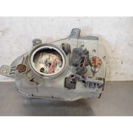 LAMPA PRAWA PRZEDNIA HYUNDAI SANTA FE I 2.0 