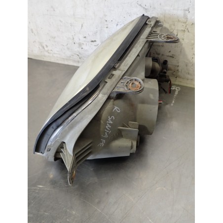 LAMPA PRAWA PRZEDNIA HYUNDAI SANTA FE I 2.0 