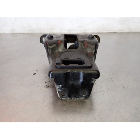 ZAMEK MASKI BMW E87 