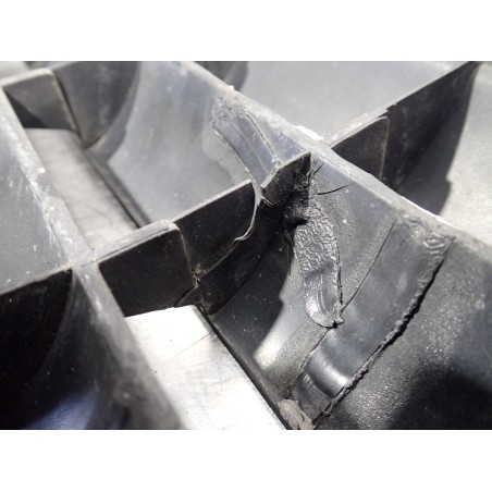 GRILL ATRAPA VOLKSWAGEN JETTA II LIFT 165853653E