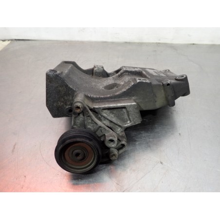 ŁAPA SPRĘŻARKI KLIMATYZACJI AUDI A4 B6 038260885C