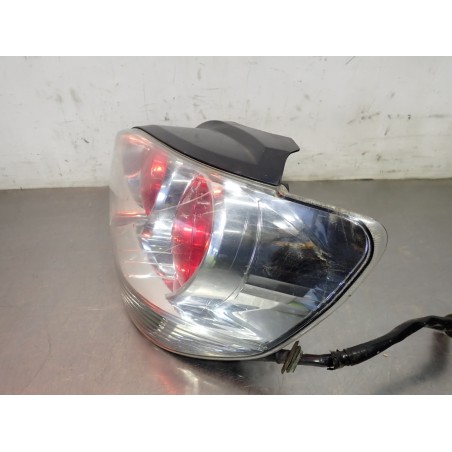 LAMPA PRAWA TYLNA MITSUBISHI OUTLANDER I 