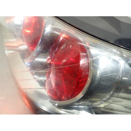 LAMPA PRAWA TYLNA MITSUBISHI OUTLANDER I 