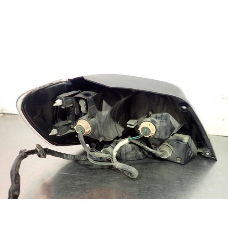 LAMPA PRAWA TYLNA MITSUBISHI OUTLANDER I 