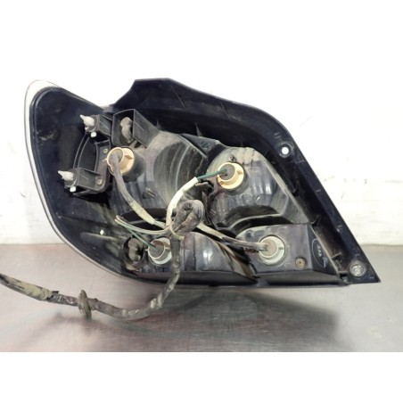 LAMPA PRAWA TYLNA MITSUBISHI OUTLANDER I 