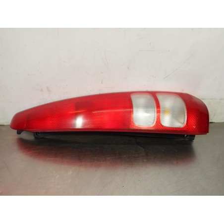 LAMPA PRAWA TYLNA HONDA HR-V 