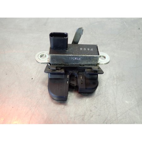ZAMEK KLAPY BAGAŻNIKA SEAT LEON II 1P0827505A