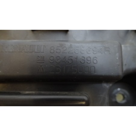 ŚLIZG ZDERZAKA LEWY TYŁ OPEL VIVARO B 93451396