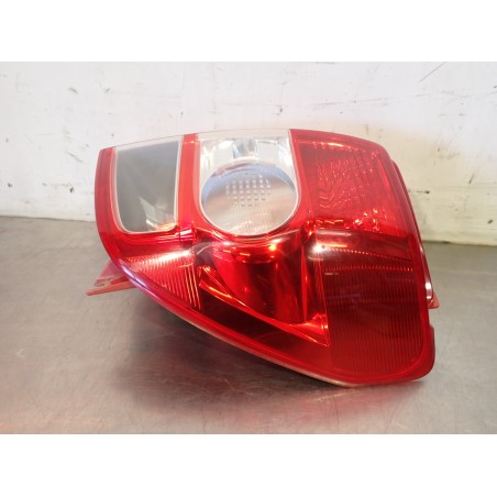 LAMPA PRAWA TYLNA TOYOTA URBAN CRUISER 