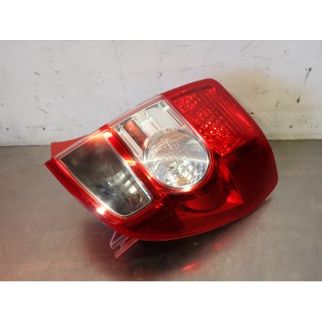LAMPA PRAWA TYLNA TOYOTA URBAN CRUISER 
