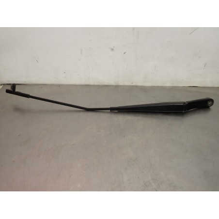 RAMIĘ WYCIERACZKI PRZÓD PRAWE AUDI A3 8P 8P1955410A