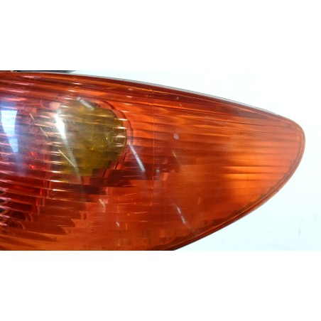 LAMPA PRAWA TYLNA PEUGEOT 206 1.6 