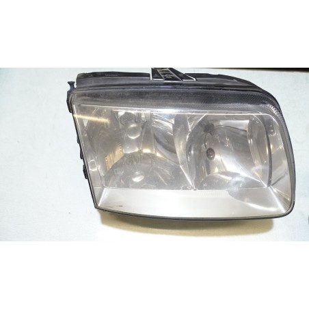 LAMPA PRAWA PRZEDNIA VOLKSWAGEN  POLO 1.0 