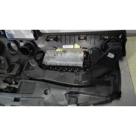 DESKA ROZDZIELCZA AUDI A3 8P 1.6 