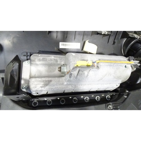 DESKA ROZDZIELCZA AUDI A3 8P 1.6 