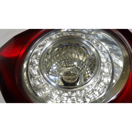 LAMPA PRAWA TYLNA W KLAPIE VOLKSWAGEN GOLF V PLUS CROSS 5M0945094J