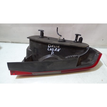 LAMPA PRAWA TYLNA DACIA LOGAN 1.5 