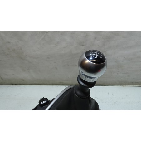 GAŁKA ZMIANY BIEGÓW RENAULT LAGUNA III 2.0DCI 8200933373C