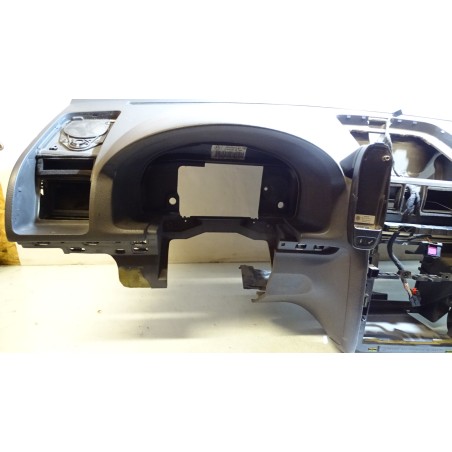 DESKA ROZDZIELCZA VOLKSWAGEN TOURAN 2.0TDI 