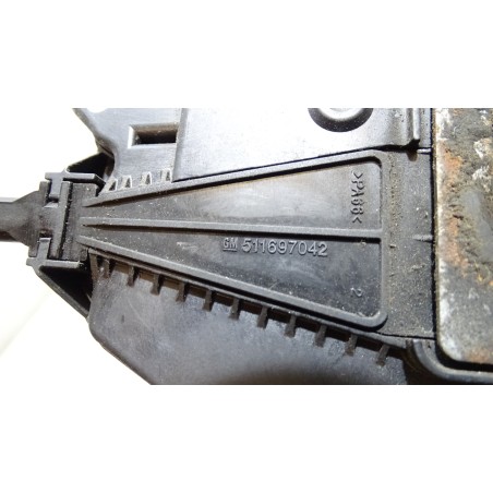 ZAMEK PRAWY PRZÓD DRZWI OPEL CORSA D 1.4 13258274