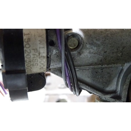 KOLUMNA KIEROWNICZA ZE STACYJKĄ LAND ROVER FREELANDER 2.0DI QMB101260