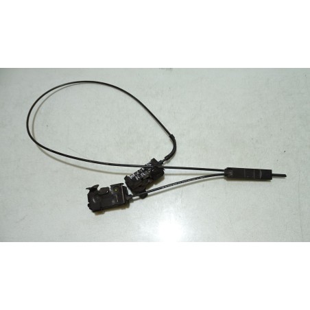 ZAMEK MASKI MERCEDES-BENZ W204 C 200 CDI A2048800260
