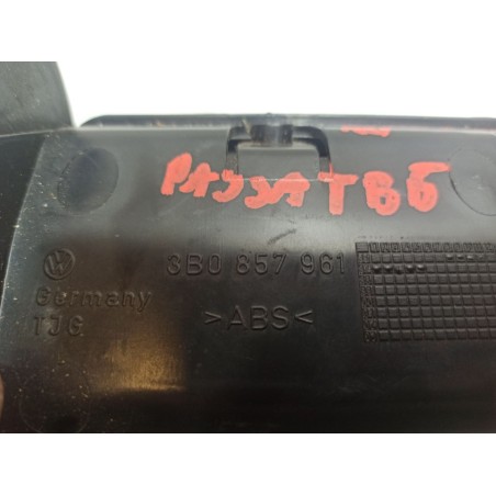POPIELNICZKA VOLKSWAGEN PASSAT B5 3B0857961
