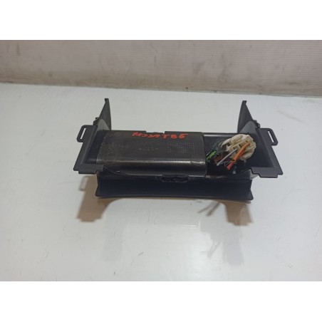 POPIELNICZKA VOLKSWAGEN PASSAT B5 3B0857961