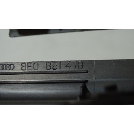 OSŁONA PROWADNICY FOTELA AUDI A4 B6 2.5TDI 8E0881479