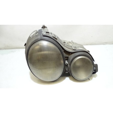 LAMPA PRAWA PRZEDNIA MERCEDES-BENZ 290 2.9 